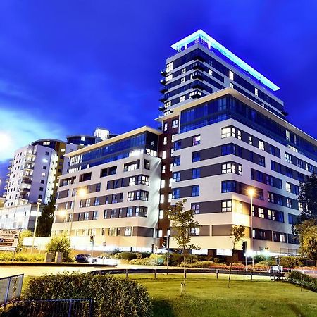 Linx Apartments Skyline Plaza 贝辛斯托克 外观 照片